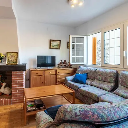Can Casadevall Casa Rural A Los Pies De Los Pirineos Girona