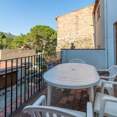 Dom wakacyjny Can Casadevall Casa Rural A Los Pies De Los Pirineos Girona